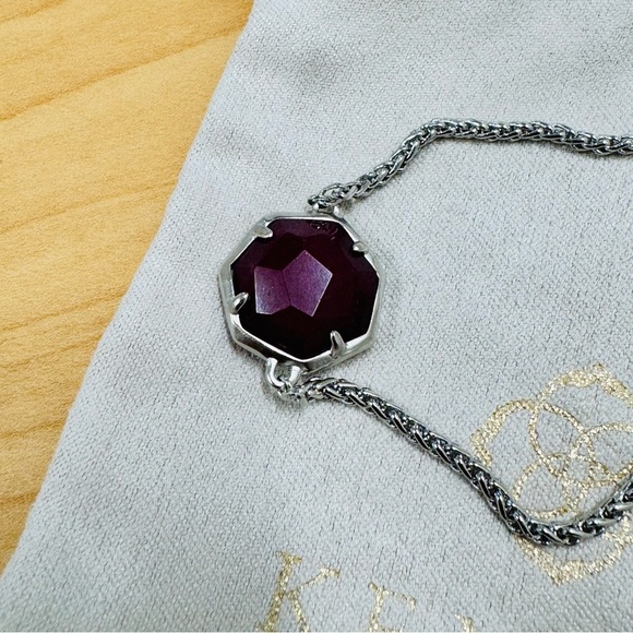 NWT Kendra Scott Rhodium Plated and Faceted Maroon Jade Adjustable Bolo Bracelet - Picture 3 of 4